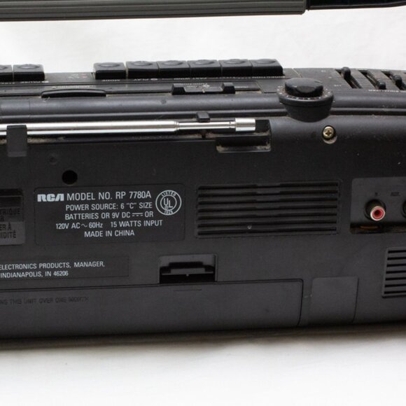 Vgt 90's RCA Boombox Dual Cassette Player Stereo 5 Band Equalizer AM FM Radio - Picture 7 of 11